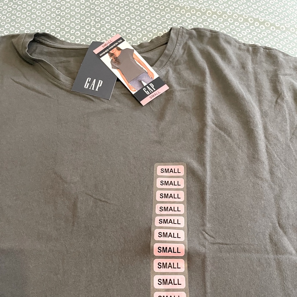 NWT GAP Washed Fashion Tee - Picture 2 of 3
